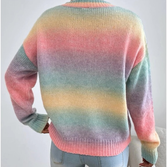 Cozy Round neck color block sweater top - Picture 3 of 5